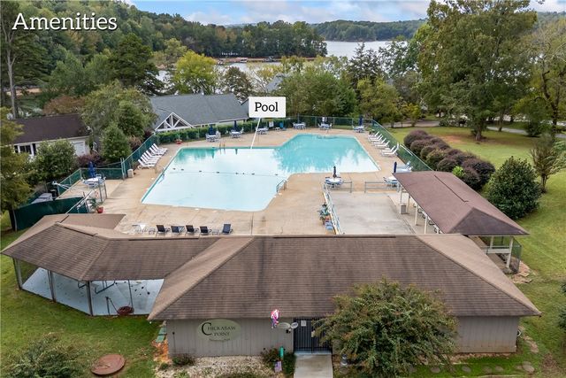 94 Point Place, Westminster, SC 29693
