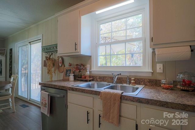 256 Forest Hill Drive, Denton, NC 27239