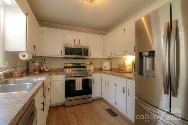 256 Forest Hill Drive, Denton, NC 27239