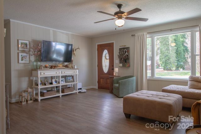 256 Forest Hill Drive, Denton, NC 27239