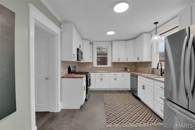 26 N Maple Avenue, Ferguson, MO 63135