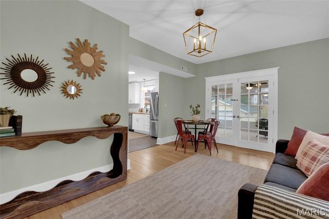 26 N Maple Avenue, Ferguson, MO 63135