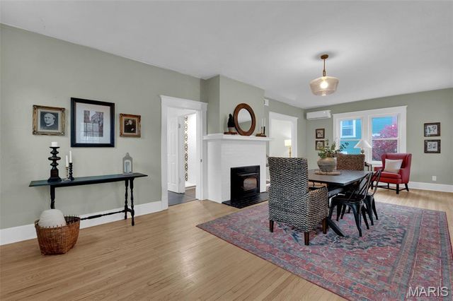 26 N Maple Avenue, Ferguson, MO 63135