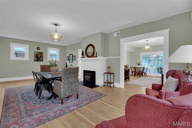 26 N Maple Avenue, Ferguson, MO 63135