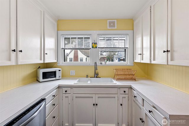 531 S 55th Street, Tacoma, WA 98408