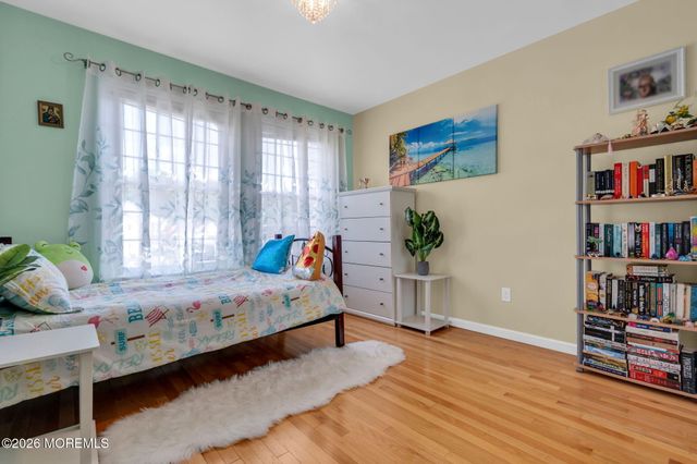 200 Franklin Place, Morganville, NJ 07751