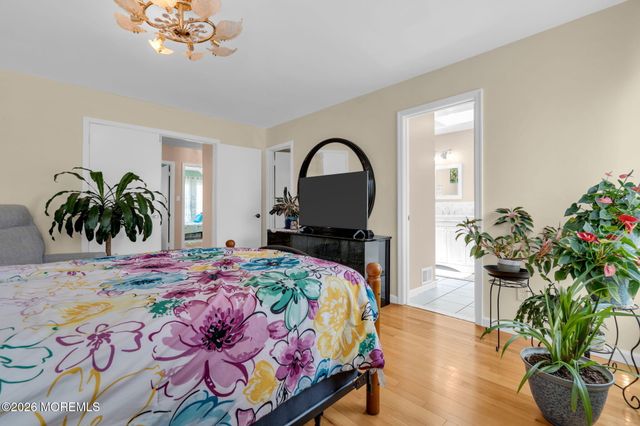200 Franklin Place, Morganville, NJ 07751