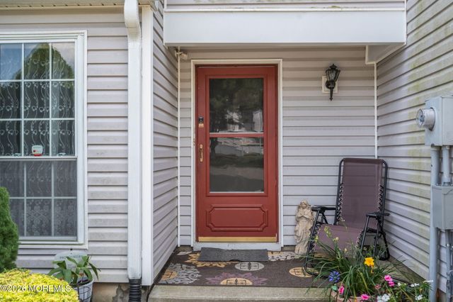 200 Franklin Place, Morganville, NJ 07751