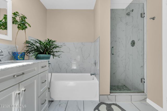 200 Franklin Place, Morganville, NJ 07751