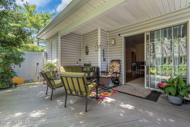 200 Franklin Place, Morganville, NJ 07751