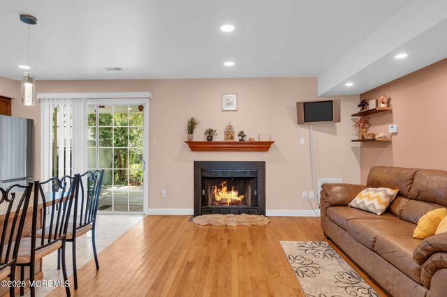 200 Franklin Place, Morganville, NJ 07751