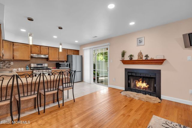200 Franklin Place, Morganville, NJ 07751