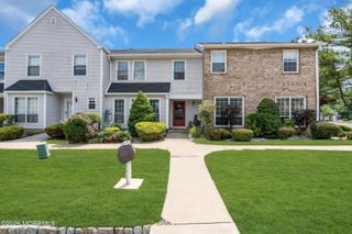 200 Franklin Place, Morganville, NJ 07751