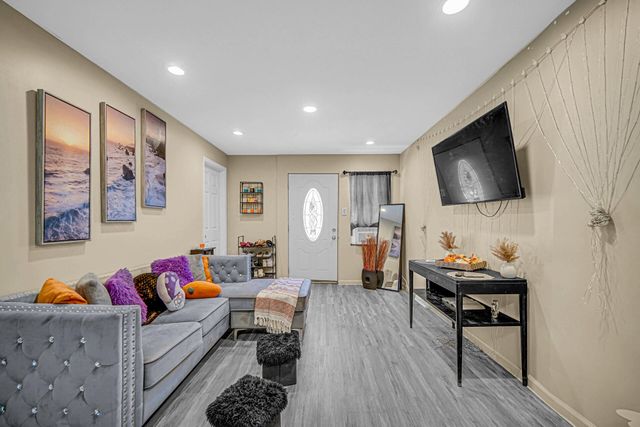 4216 Tod Avenue, East Chicago, IN 46312