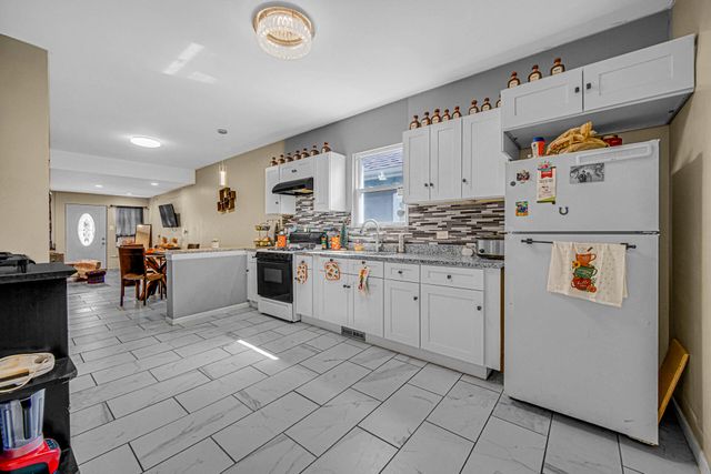 4216 Tod Avenue, East Chicago, IN 46312