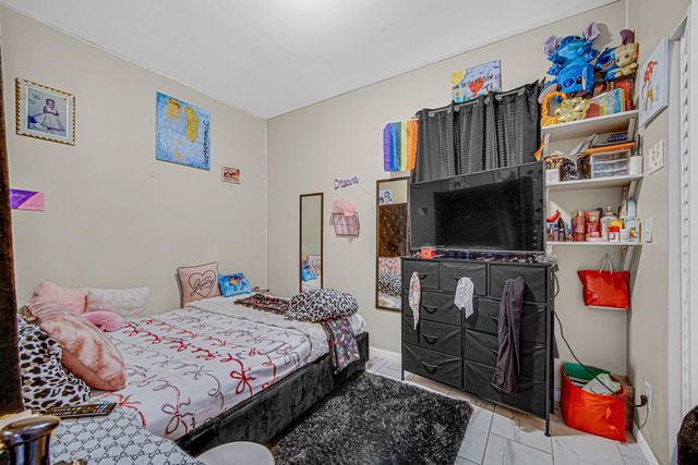 4216 Tod Avenue, East Chicago, IN 46312