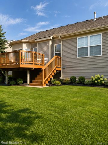 830 WOODHAVEN, Commerce Charter Township, MI 48390