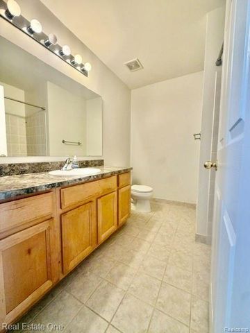 830 WOODHAVEN, Commerce Charter Township, MI 48390