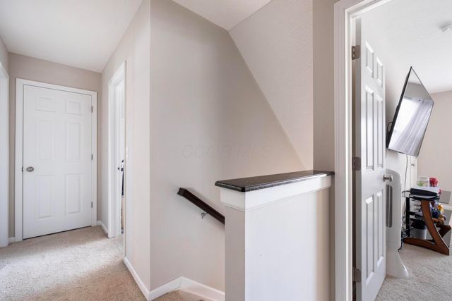 94 Sandburg Drive, Lithopolis, OH 43136