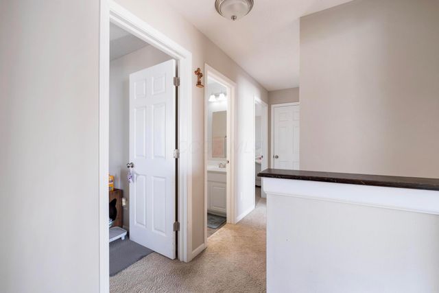 94 Sandburg Drive, Lithopolis, OH 43136