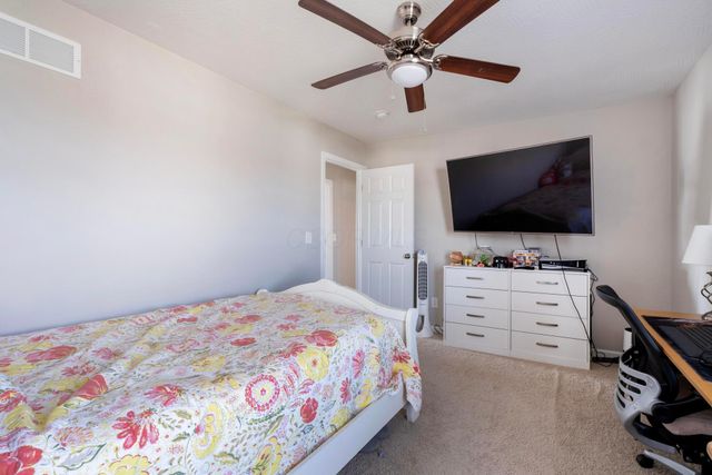 94 Sandburg Drive, Lithopolis, OH 43136