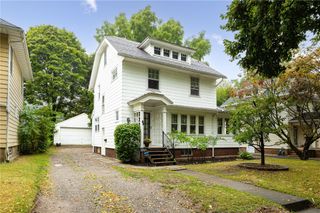 89 Pershing Drive, Rochester, NY 14609