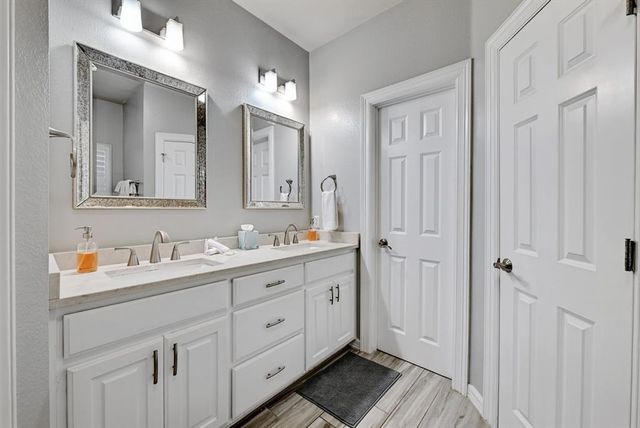 1111 E Riverside DR, Austin, TX 78704