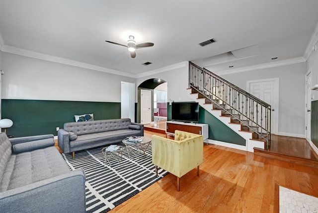 1111 E Riverside DR, Austin, TX 78704