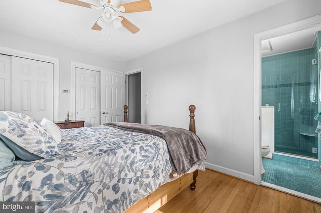 18900 WOODWAY DR, Rockville, MD 20855