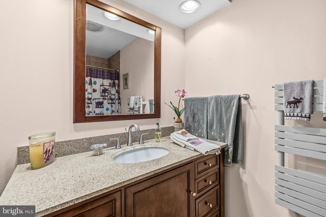 18900 WOODWAY DR, Rockville, MD 20855