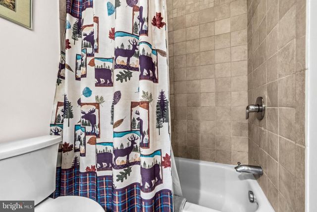 18900 WOODWAY DR, Rockville, MD 20855