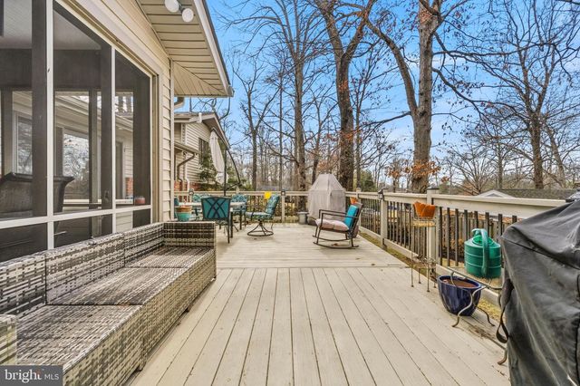 18900 WOODWAY DR, Rockville, MD 20855