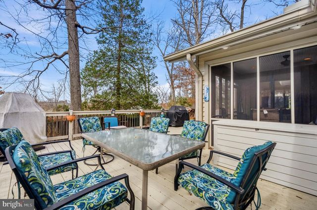 18900 WOODWAY DR, Rockville, MD 20855