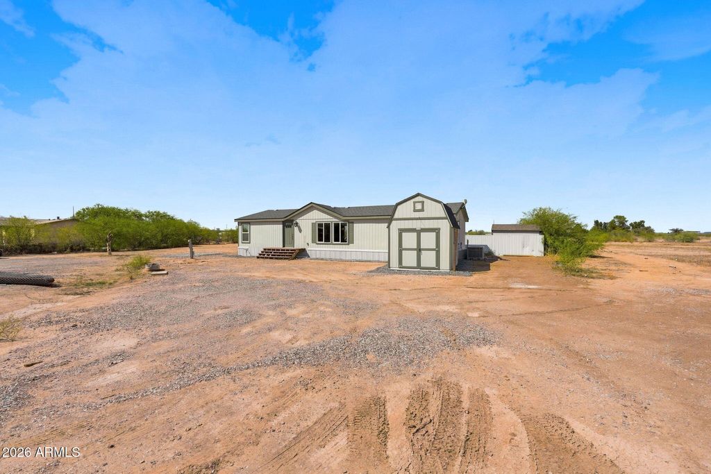 17440 W ROXANNE Lane, Casa Grande, AZ 85193 — photo 2