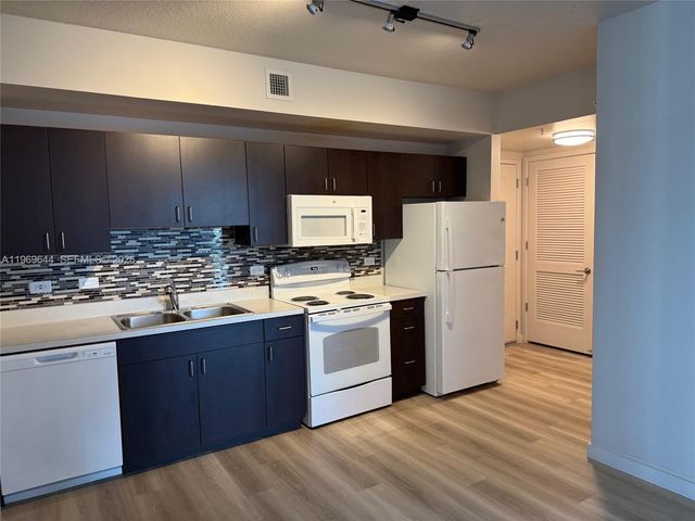 437 SW 4th Avenue 516, Fort Lauderdale, FL 33315