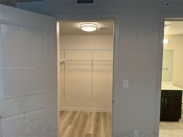 437 SW 4th Avenue 516, Fort Lauderdale, FL 33315