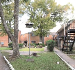 3003 Broadway St Street 8, Houston, TX 77017