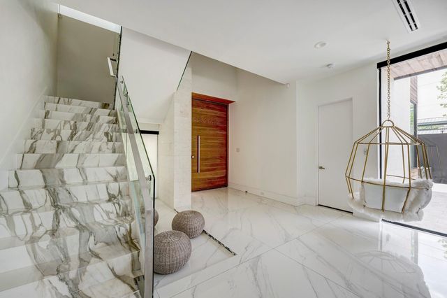 4028 Chatham Lane, Houston, TX 77027
