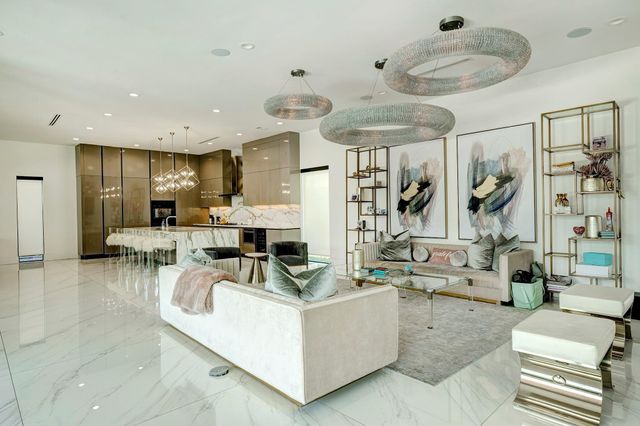 4028 Chatham Lane, Houston, TX 77027