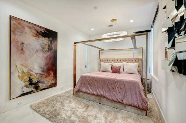 4028 Chatham Lane, Houston, TX 77027
