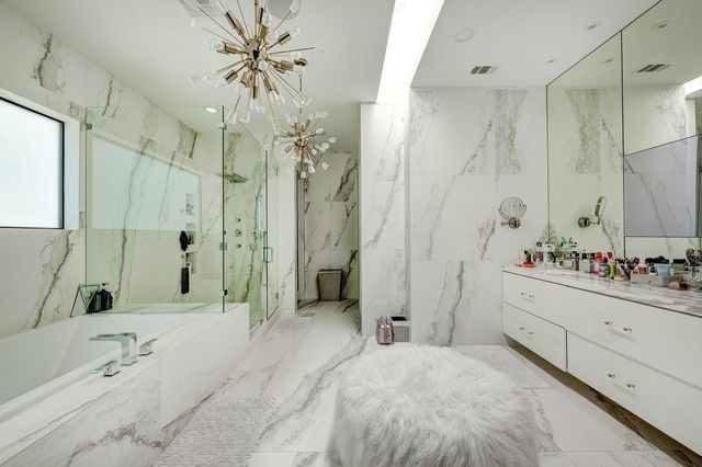 4028 Chatham Lane, Houston, TX 77027