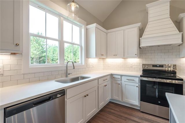 339 Woodfin Way, Social Circle, GA 30025