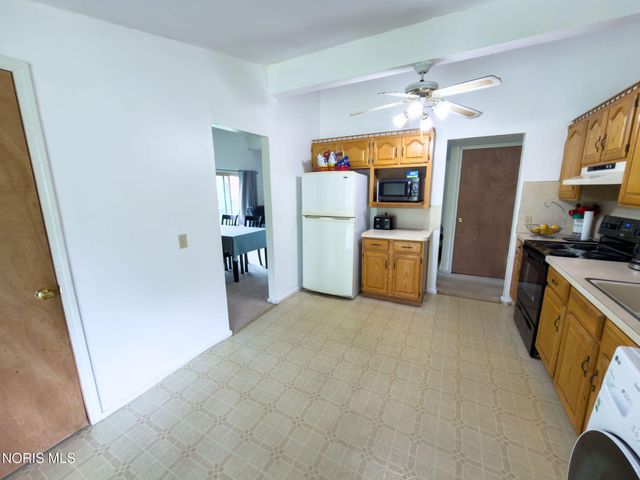 5837 Granville Drive, Sylvania, OH 43560