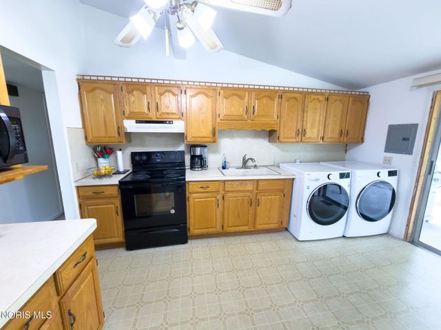 5837 Granville Drive, Sylvania, OH 43560