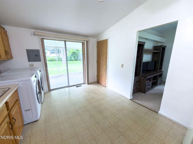 5837 Granville Drive, Sylvania, OH 43560