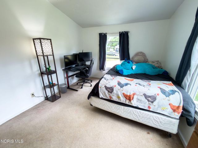 5837 Granville Drive, Sylvania, OH 43560