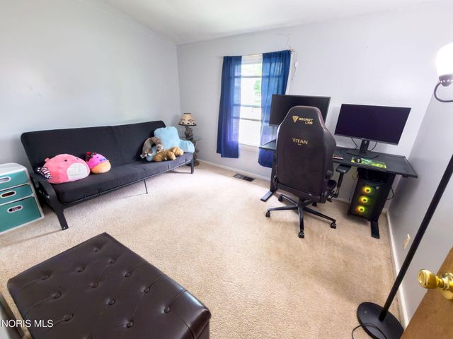 5837 Granville Drive, Sylvania, OH 43560