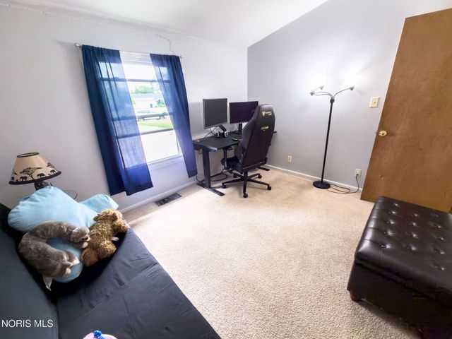 5837 Granville Drive, Sylvania, OH 43560