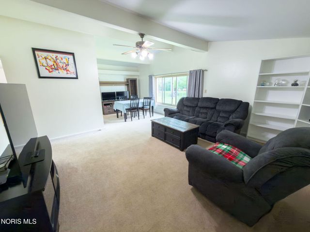 5837 Granville Drive, Sylvania, OH 43560