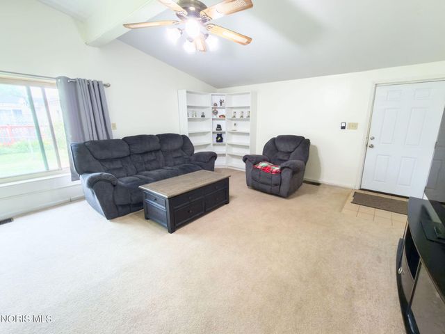 5837 Granville Drive, Sylvania, OH 43560